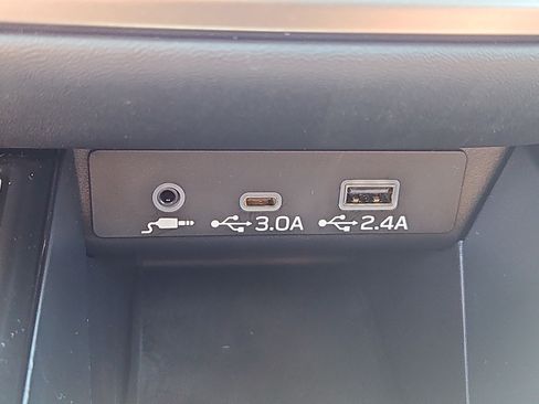 Certified 2024 Subaru Outback Limited AWD/4WD image 11