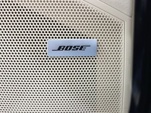 Used 2023 Porsche Cayenne image 32