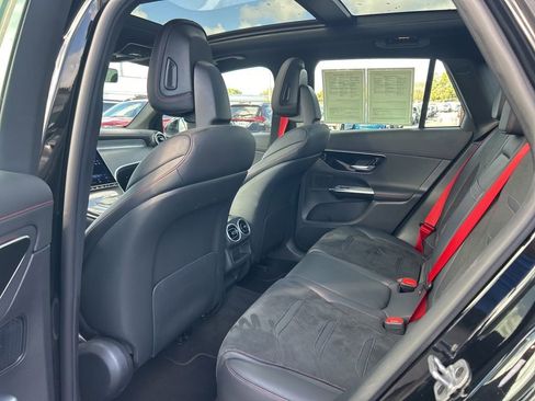 Used 2025 Mercedes-Benz GLC 43 AMG 4MATIC image 34