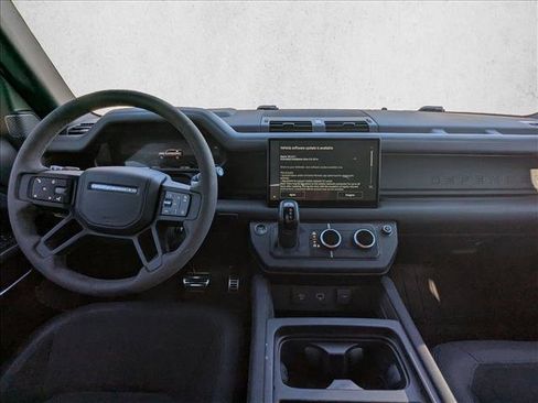 Used 2023 Land Rover Defender 110 V8 image 16