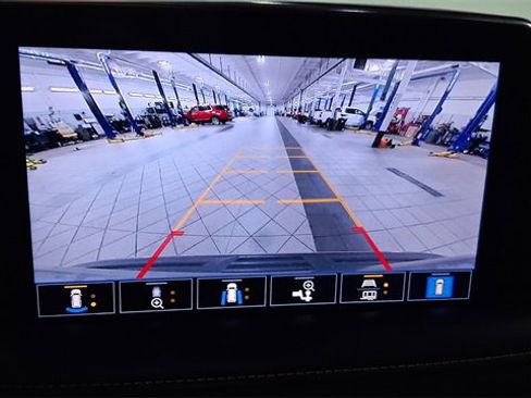 Used 2021 GMC Yukon SLT w/ SLT Premium Package image 27