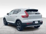 Used 2023 Volvo XC40 B5 Plus image 5