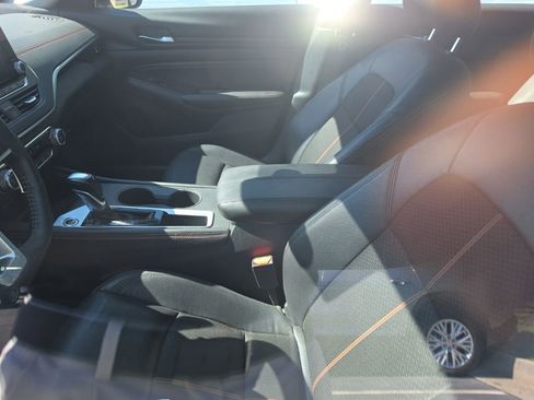 Used 2022 Nissan Altima 2.5 SR FWD image 4