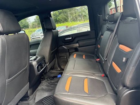 Used 2023 GMC Sierra 3500 AT4 w/ AT4 Premium Plus Package AWD/4WD image 9