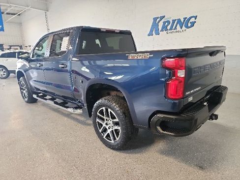 Used 2019 Chevrolet Silverado 1500 Custom Trail Boss w/ Custom Convenience Package AWD/4WD image 3