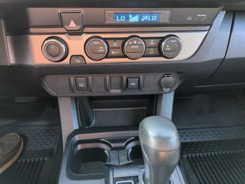 Used 2023 Toyota Tacoma SR AWD/4WD image 18