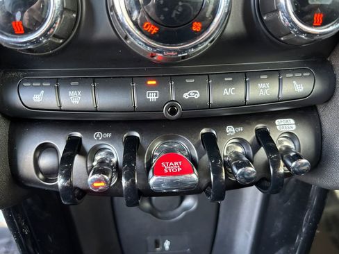 Used 2024 MINI Cooper S image 23