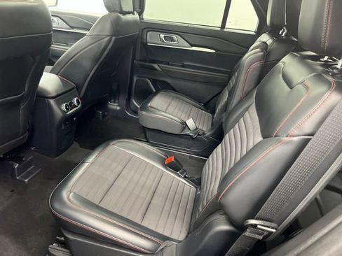 Used 2025 Ford Explorer ST-Line w/ Premium Package AWD/4WD image 12