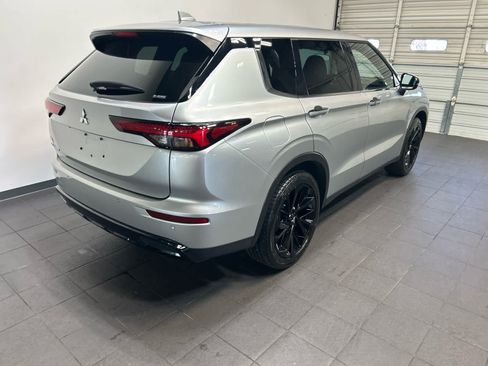 Used 2022 Mitsubishi Outlander SEL Black Edition AWD/4WD image 3