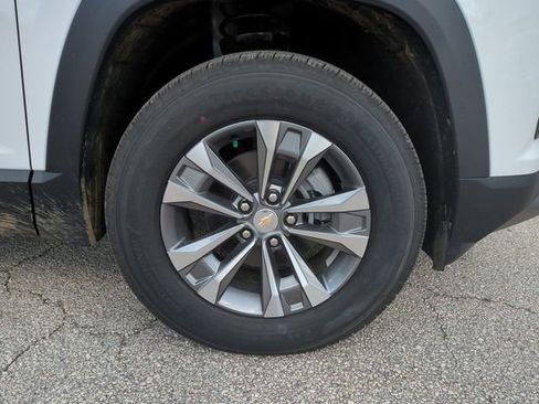 New 2026 Chevrolet Equinox LT w/ Convenience Package II image 11