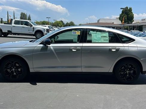 New 2025 Honda Accord SE image 7