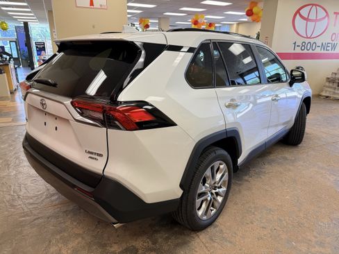 Used 2025 Toyota RAV4 Limited w/ Advanced Technology Package AWD/4WD image 16