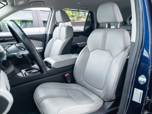 Used 2025 Honda Pilot EX-L image 17