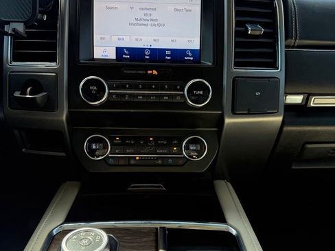 Used 2021 Ford Expedition Platinum AWD/4WD image 11