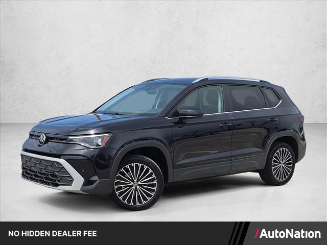 Used 2025 Volkswagen Taos SE FWD image 1
