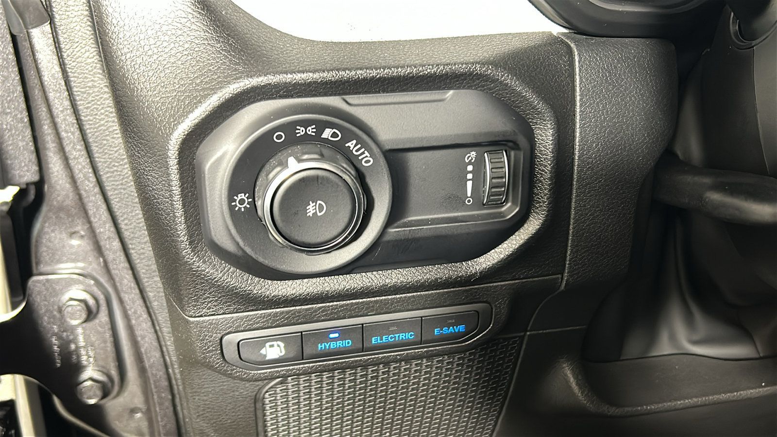 Used 2024 Jeep Wrangler Unlimited w/ Technology Group AWD/4WD image 23