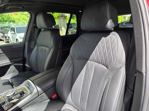Used 2024 BMW X5 M60i AWD/4WD image 21