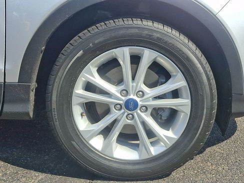 Used 2019 Ford Escape SE image 9