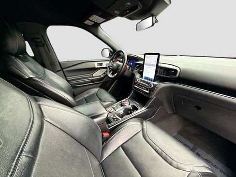 Used 2020 Ford Explorer ST w/ Premium Technology Package image 28