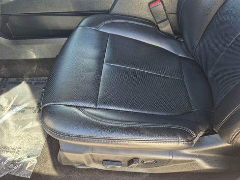 Used 2021 Ford Expedition XLT AWD/4WD image 12