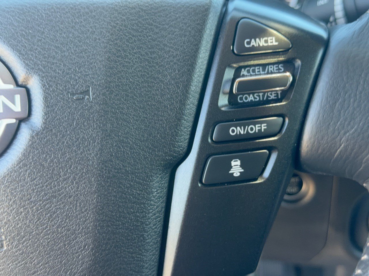 Used 2024 Nissan Frontier SL w/ Technology Package AWD/4WD image 19