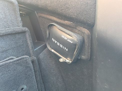 Used 2024 Nissan Rogue S FWD image 14
