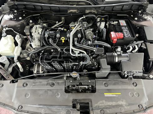 Used 2024 Nissan Altima 2.5 SV image 11