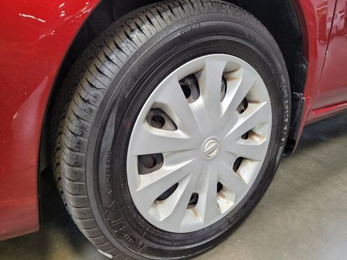 Used 2018 Nissan Versa S Plus FWD image 31