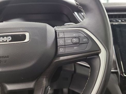 Used 2022 Jeep Grand Cherokee L Limited AWD/4WD image 31