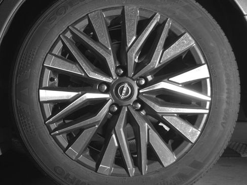 Used 2025 Nissan Altima 2.5 SV image 14