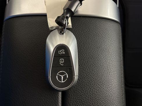 Used 2024 Mercedes-Benz C 300 Sedan image 33