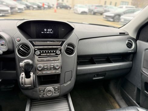 Used 2015 Honda Pilot Touring image 28