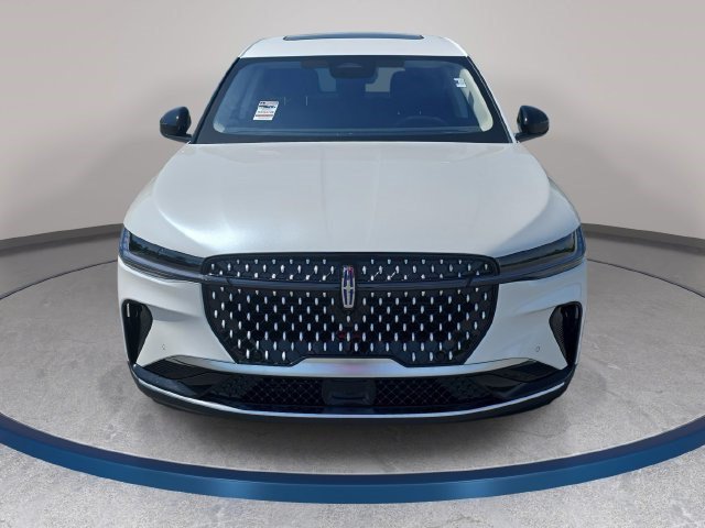 Used 2026 Lincoln Nautilus Premier w/ Equipment Group 102A AWD/4WD image 2