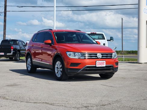Used 2018 Volkswagen Tiguan SE FWD image 3