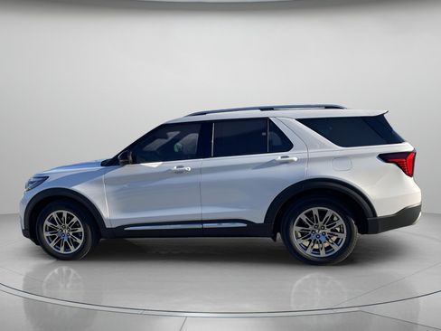 New 2026 Ford Explorer Platinum image 5