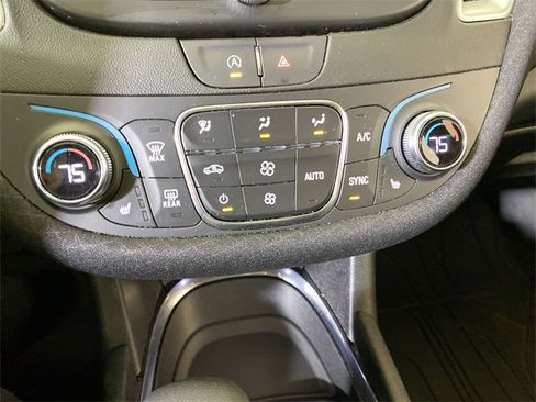 Used 2022 Chevrolet Malibu LT image 40