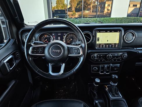 Used 2020 Jeep Wrangler Unlimited Sahara w/ Uconnect 4C Nav & Sound Group image 17