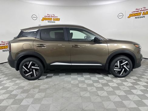 New 2026 Nissan Kicks SV w/ Illumination Package image 7