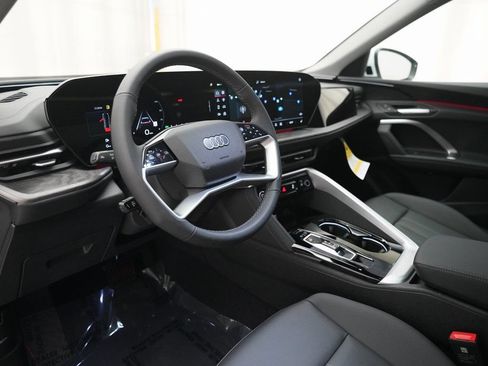 Used 2025 Audi Q5 Premium w/ Convenience Package AWD/4WD image 8