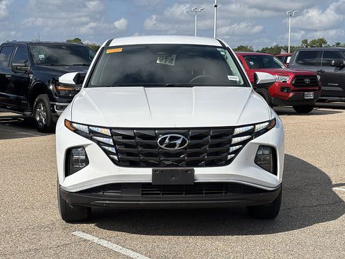 Used 2024 Hyundai Tucson SE FWD image 3