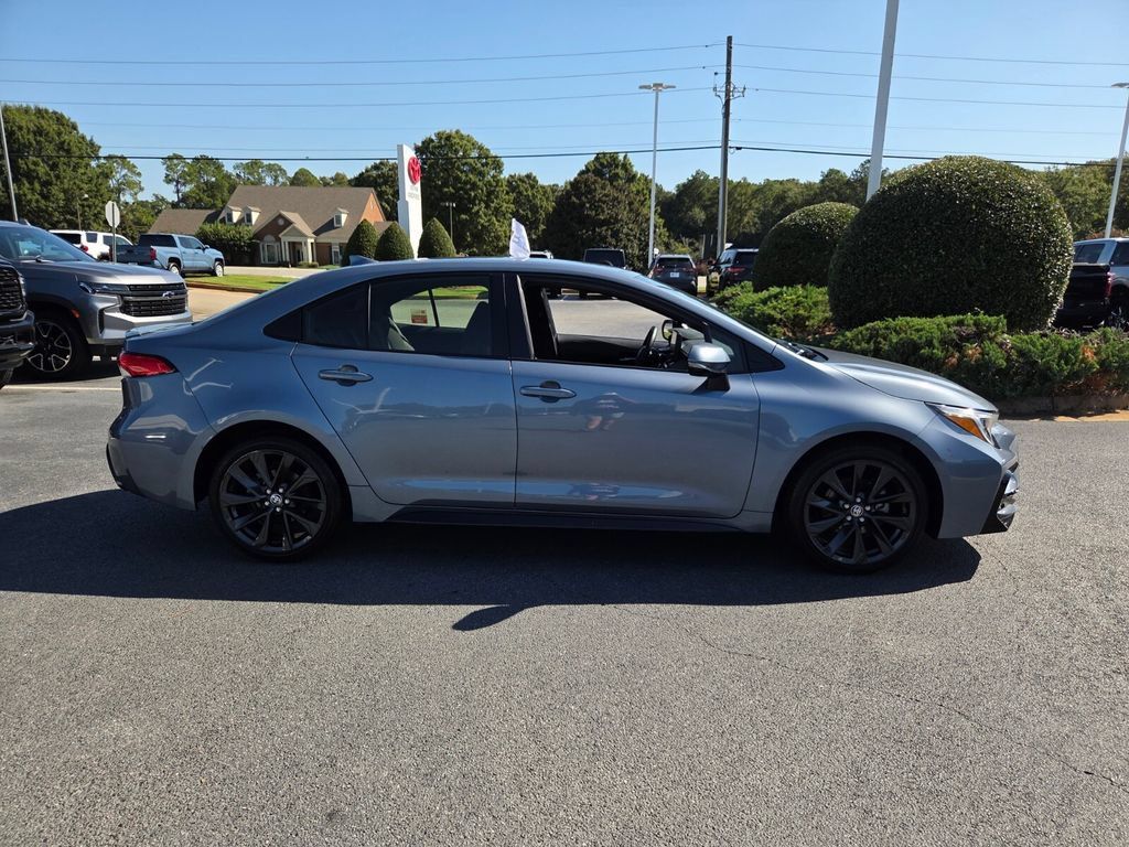 Used 2026 Toyota Corolla SE FWD image 13
