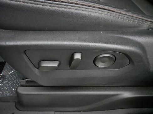 Used 2024 Chevrolet Suburban High Country image 20