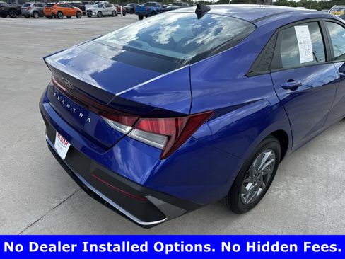 Used 2024 Hyundai Elantra SEL FWD image 8