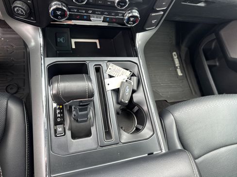 Used 2021 Ford F150 Lariat AWD/4WD image 14