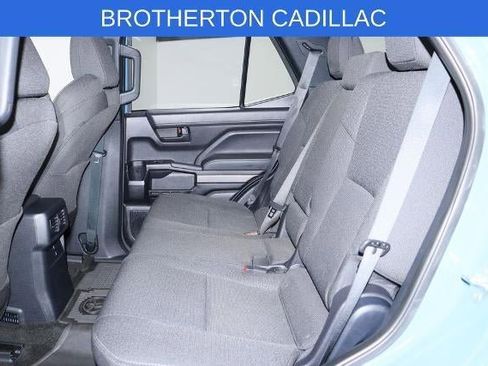 Used 2025 Toyota 4Runner SR5 AWD/4WD image 29