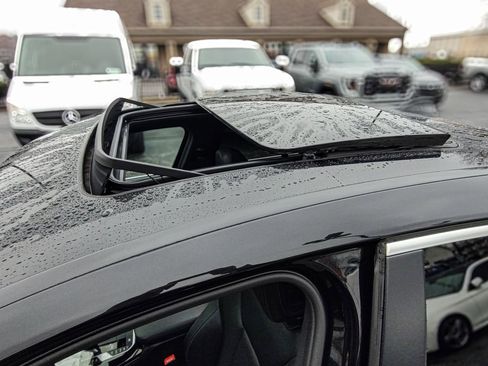 Used 2024 BMW X4 xDrive30i image 9