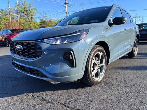 Used 2023 Ford Escape ST-Line w/ Tech Pack #1 AWD/4WD image 3