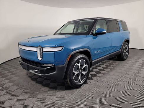 Used 2024 Rivian R1S Adventure AWD/4WD image 1