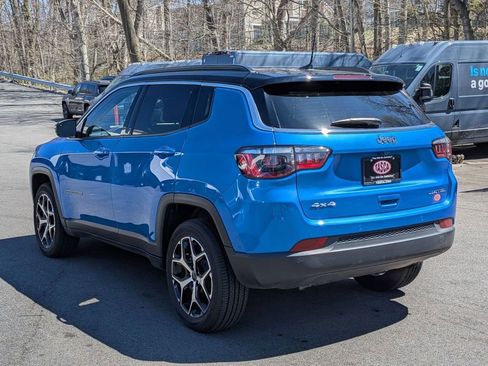 Used 2026 Jeep Compass Limited image 8