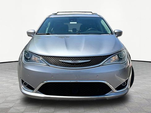 Used 2017 Chrysler Pacifica Touring-L Plus w/ Advanced Safetytec Group FWD image 2